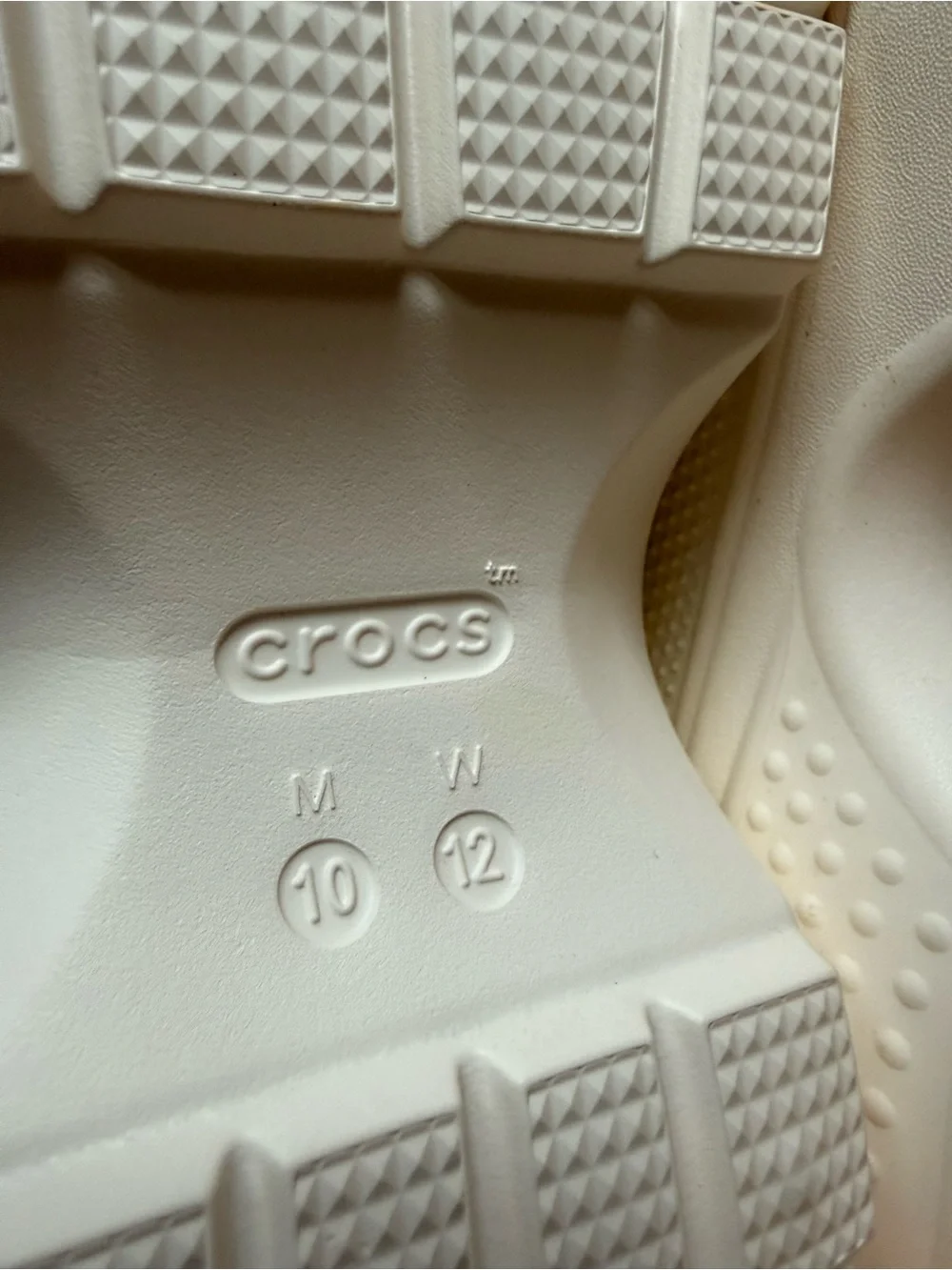 NWT $75 Crocs Men 10 Women 12 Classic Crush Platform Clog slip On shoes sandals